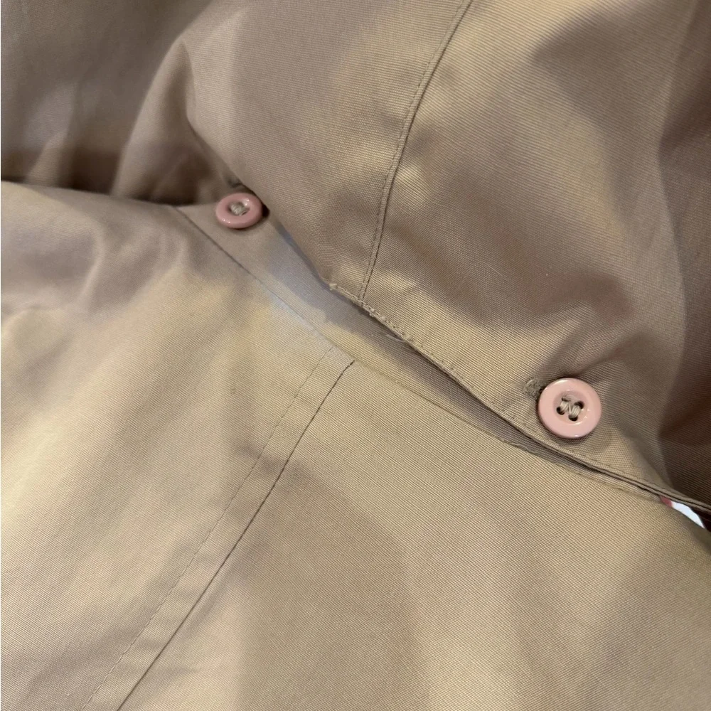 Vintage classic London Fog  Tan Trench Coat with Rust Lining Union Label USA 10P